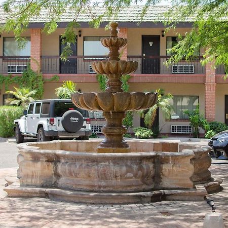 Hotel Siesta Real مكسيكالي المظهر الخارجي الصورة