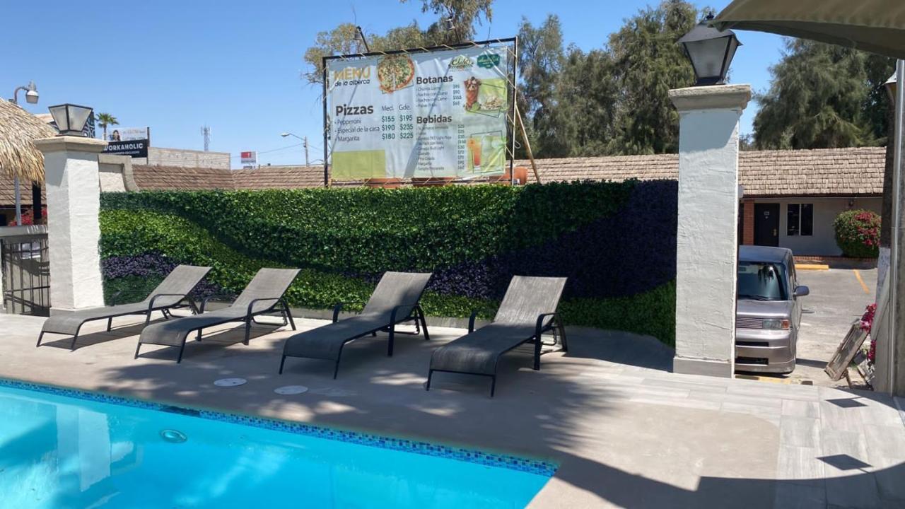 Hotel Siesta Real مكسيكالي المظهر الخارجي الصورة