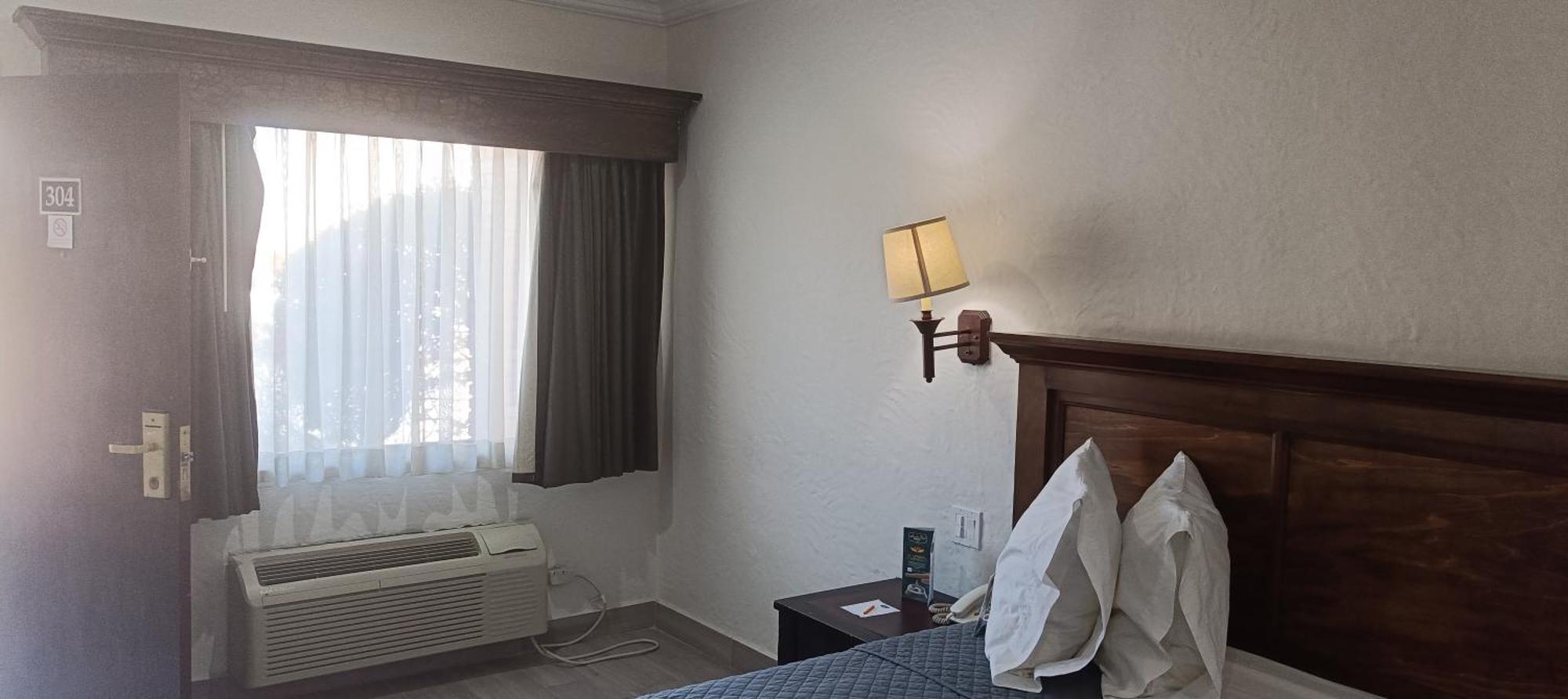 Hotel Siesta Real مكسيكالي المظهر الخارجي الصورة
