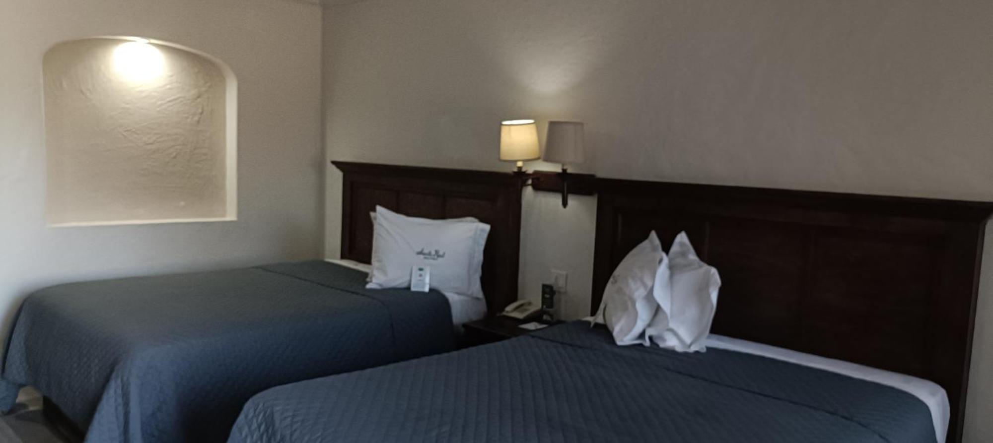 Hotel Siesta Real مكسيكالي المظهر الخارجي الصورة
