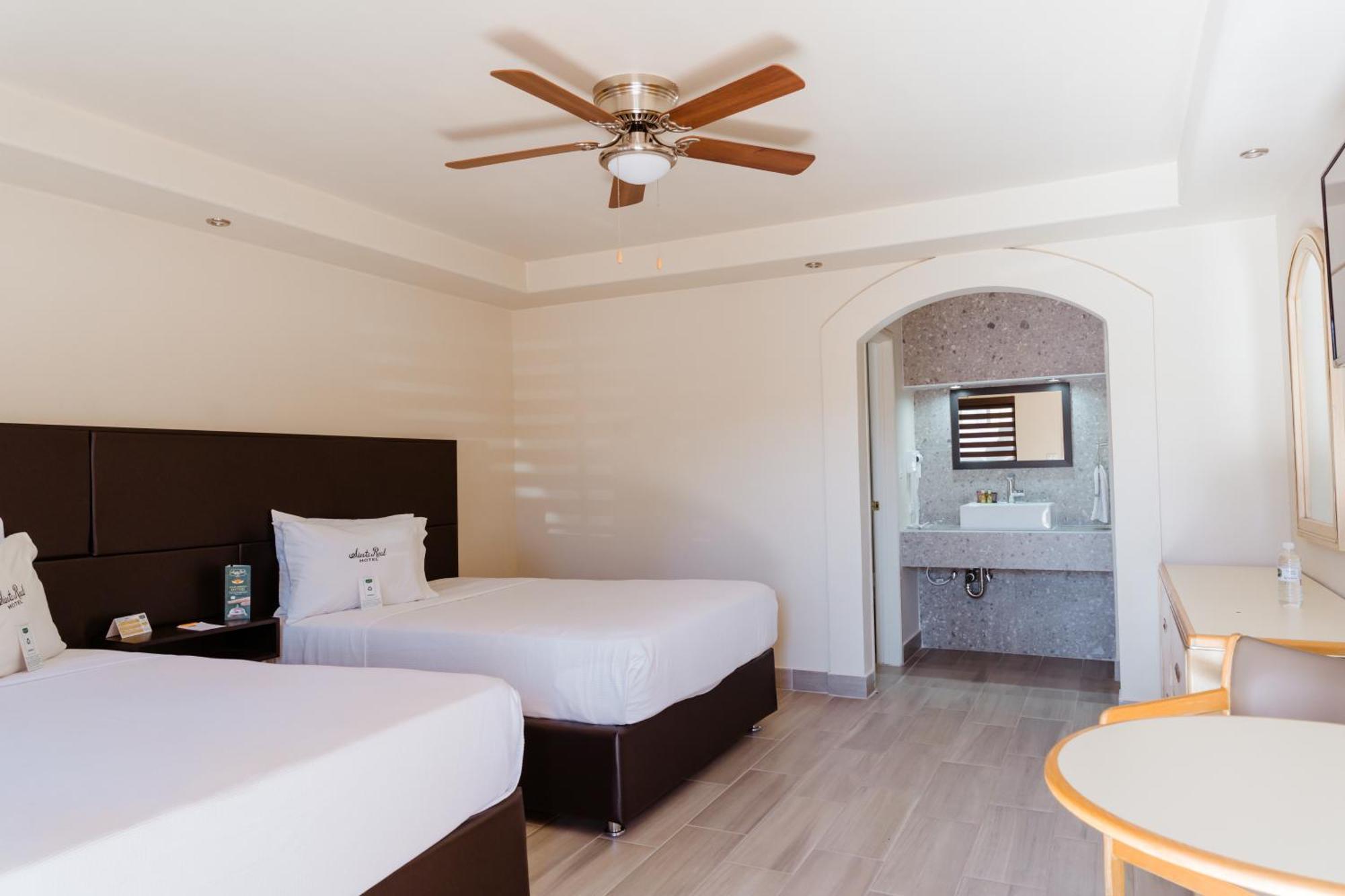 Hotel Siesta Real مكسيكالي المظهر الخارجي الصورة