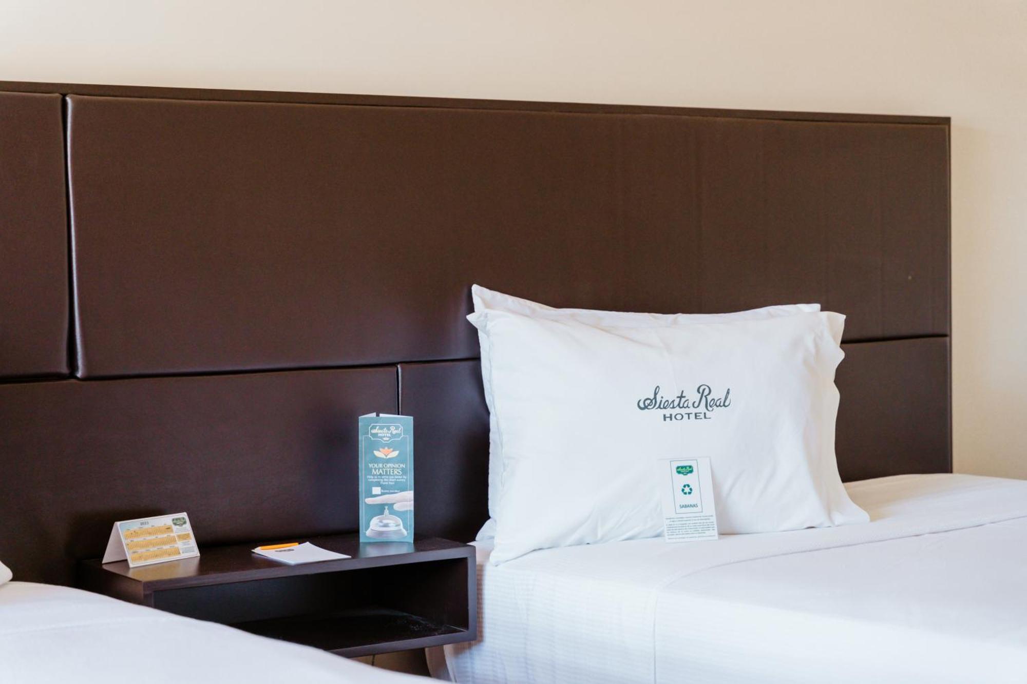 Hotel Siesta Real مكسيكالي المظهر الخارجي الصورة