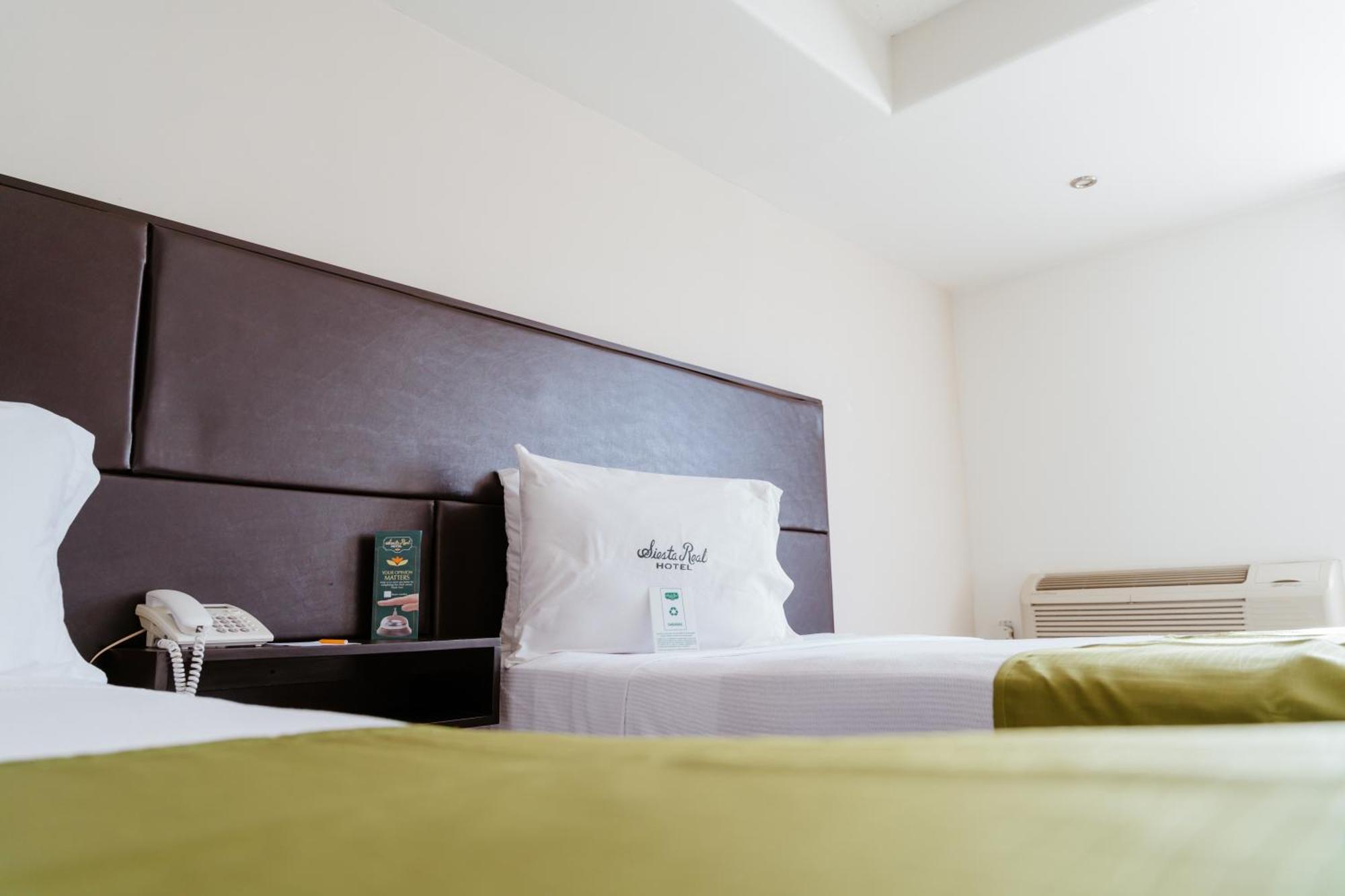 Hotel Siesta Real مكسيكالي المظهر الخارجي الصورة
