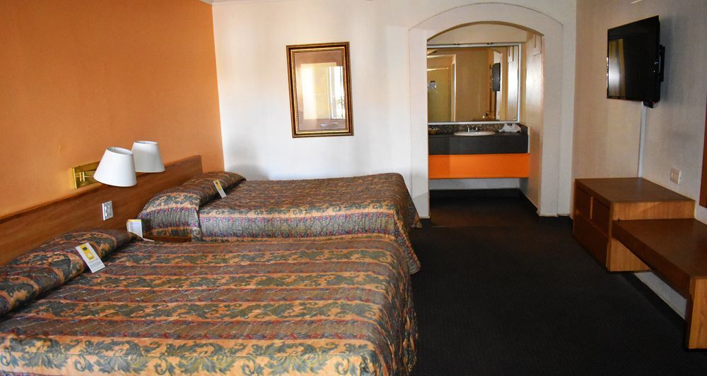 Hotel Siesta Real مكسيكالي المظهر الخارجي الصورة