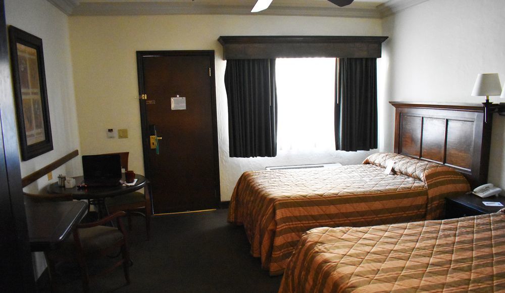 Hotel Siesta Real مكسيكالي المظهر الخارجي الصورة