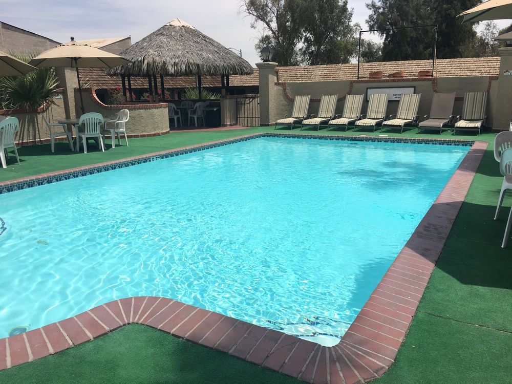 Hotel Siesta Real مكسيكالي المظهر الخارجي الصورة