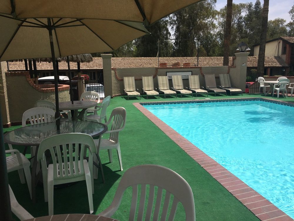 Hotel Siesta Real مكسيكالي المظهر الخارجي الصورة